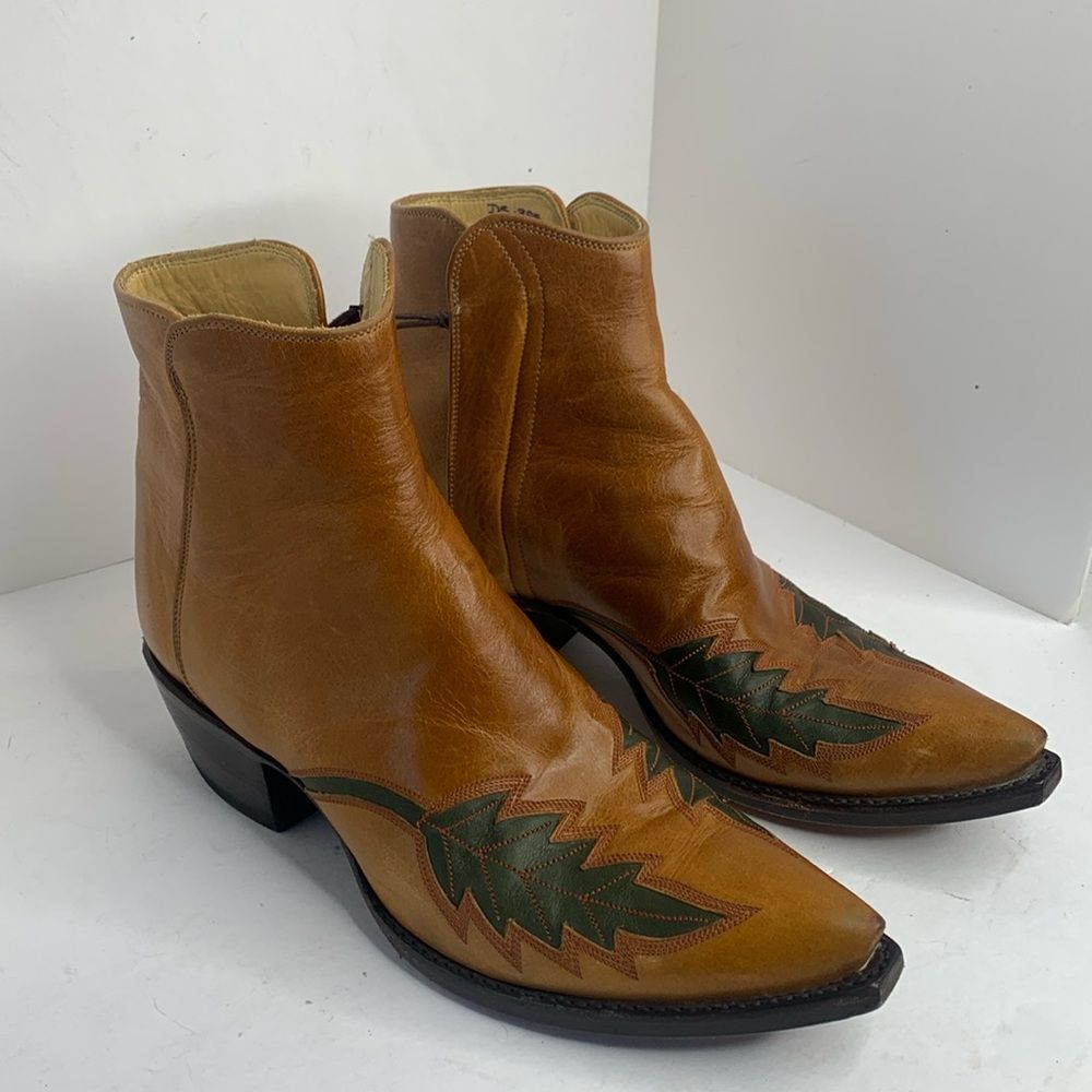Tres Outlaws tan calf leather leaves Flamingo ankle western boots